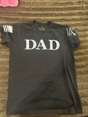 Men's DAD Graphic Tee - Black large grunt style